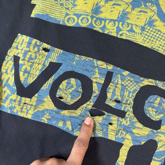Vintage Volcom Skull T-Shirt Adult Size XL Black Skater Grunge Goth 2000s Y2K - Picture 3 of 9